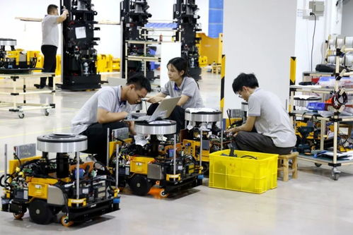 香洲好嘢 智能工廠上新軟件，實(shí)現(xiàn)機(jī)器自主生產(chǎn)